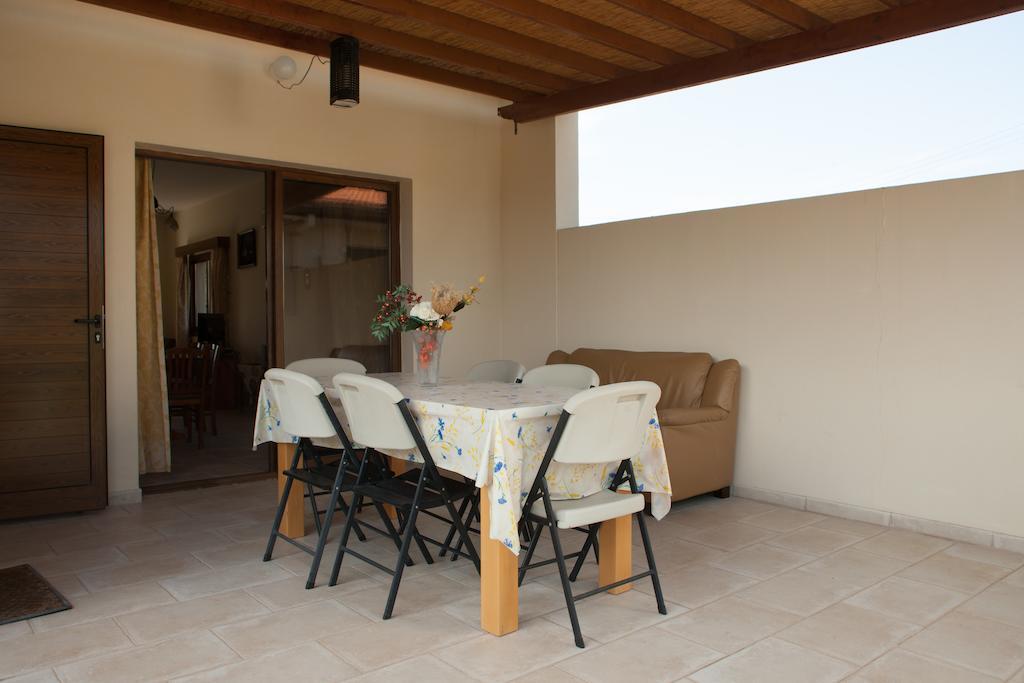 Villa Natasha Coral Bay Buitenkant foto